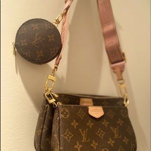 CUTE MULTI POCHETTE … MUST HAVE!